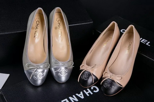 CHANEL Shallow mouth flat shoes Women--112